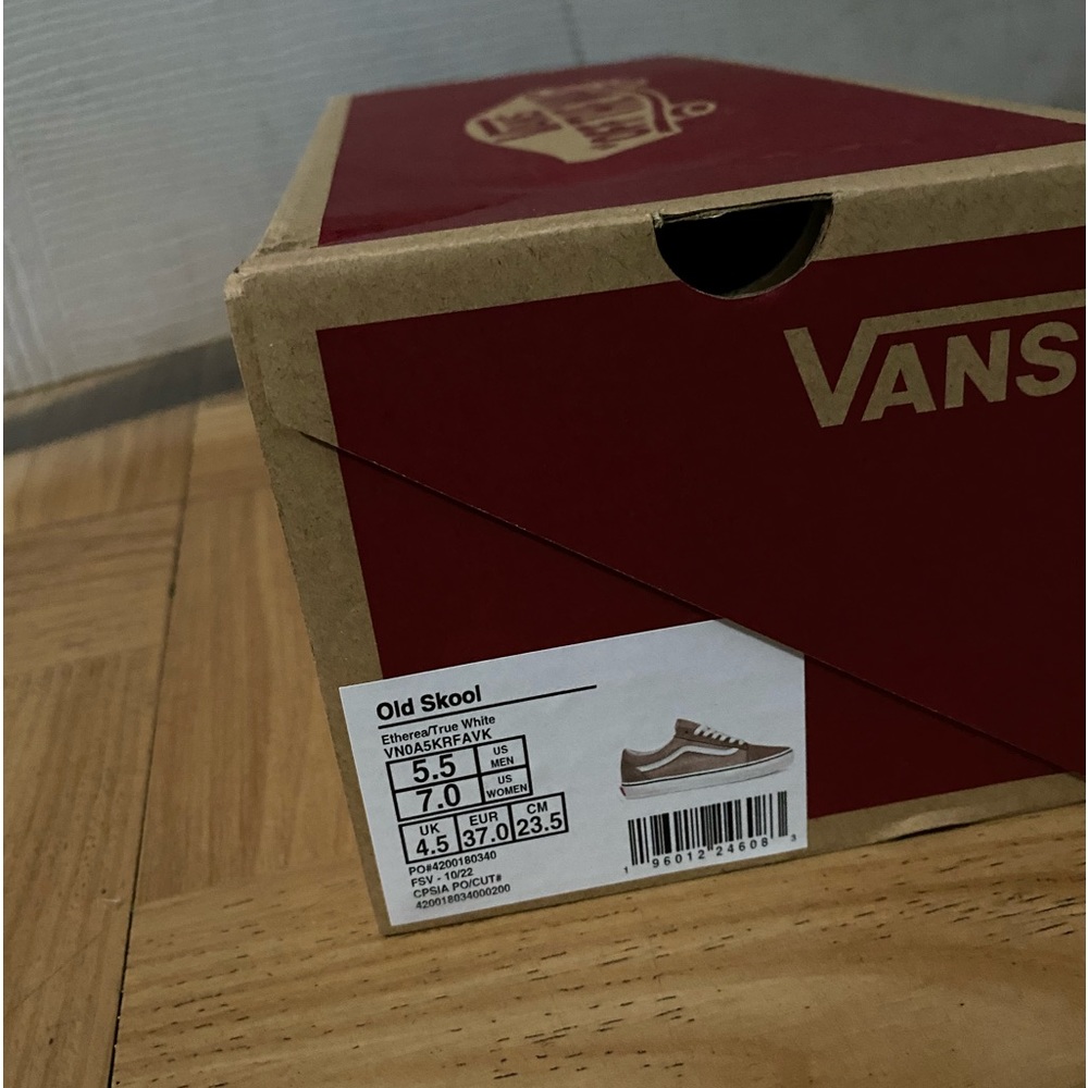 EthereaTrue White Old Skool Vans(Never worn)